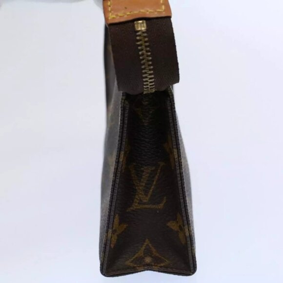 LOUIS VUITTON Monogram Poche Toilette 15 Pouch - Picture 14 of 16